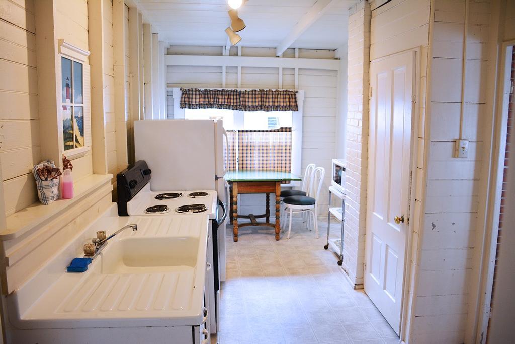 Beach Walk Apartments And Cottages オールドオーチャードビーチ エクステリア 写真